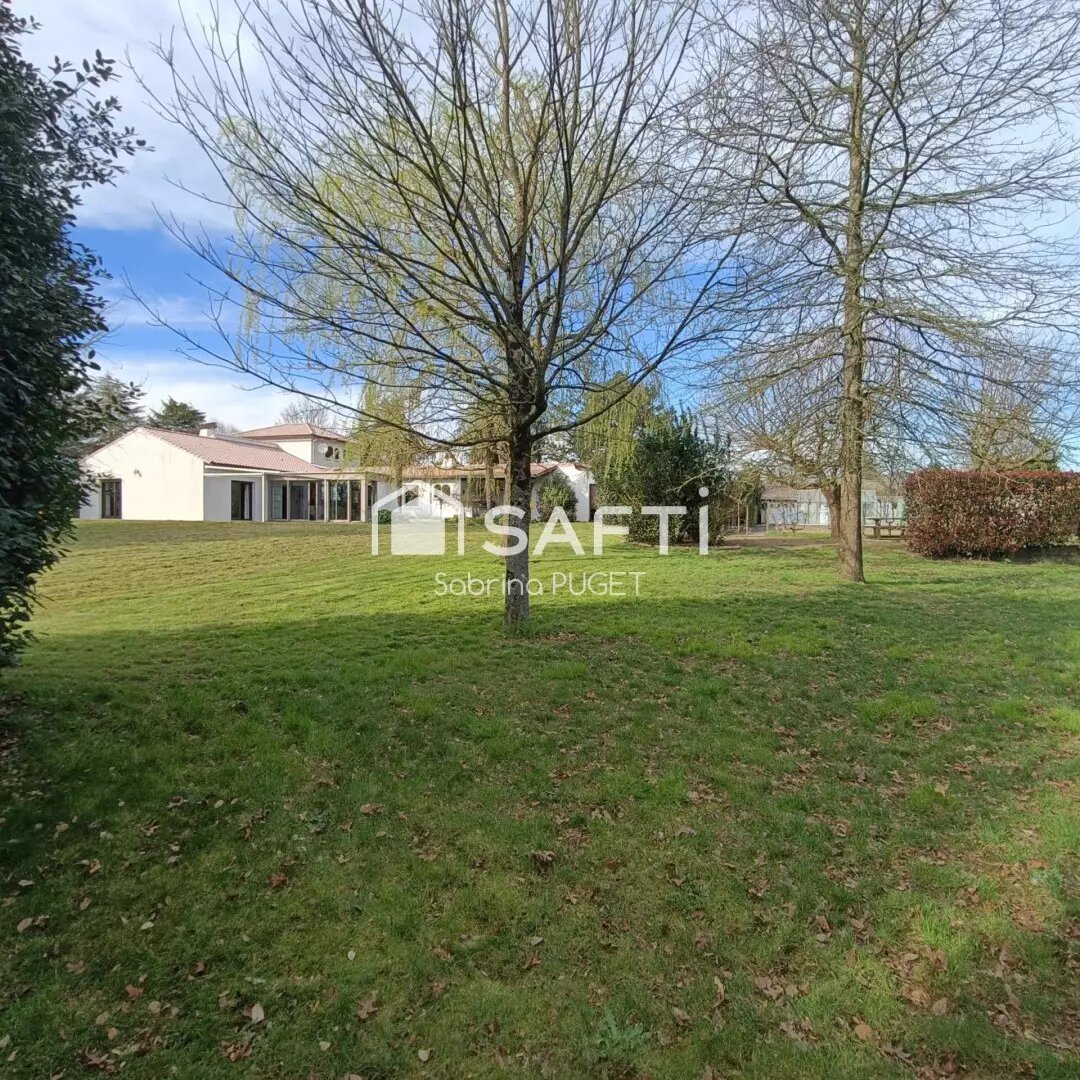 Maison à vendre, 360m², Sainte-Florence