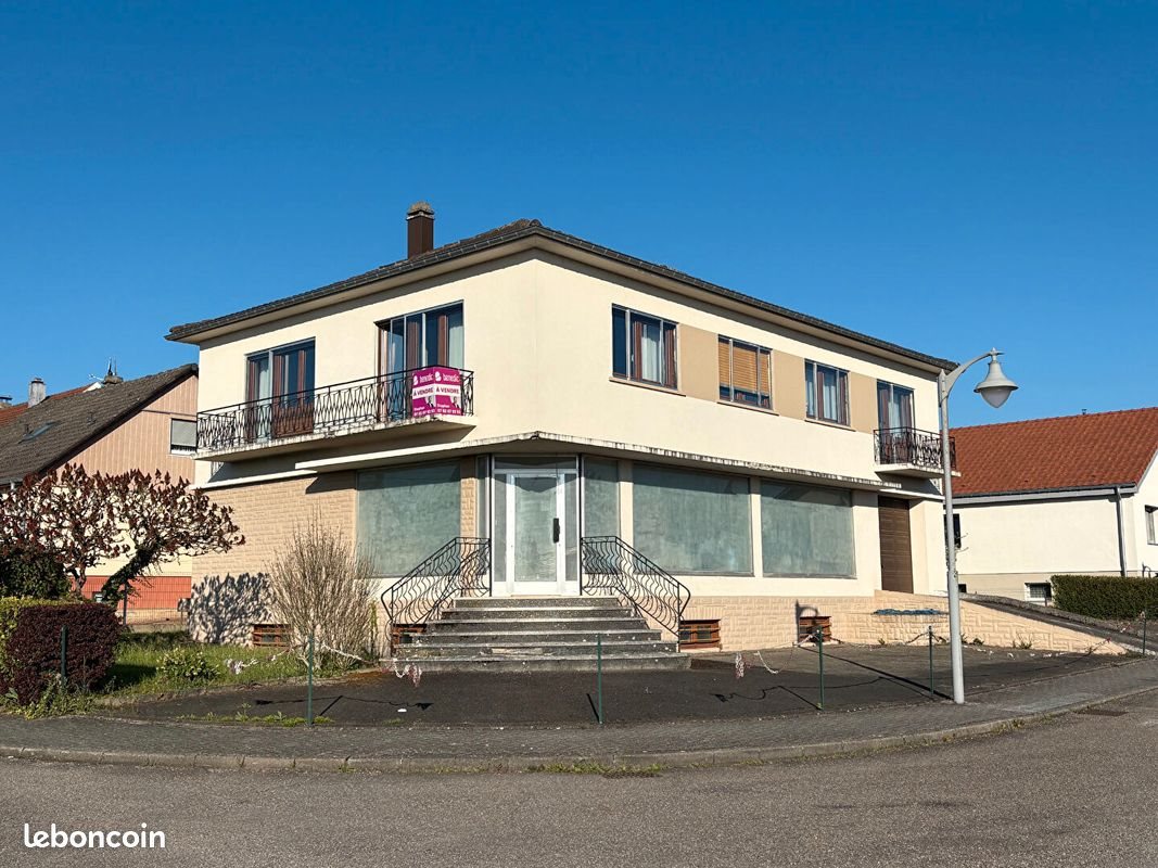 Maison à vendre, 226m², Woustviller
