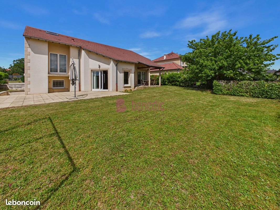 Maison à vendre, 195m², Bertrange