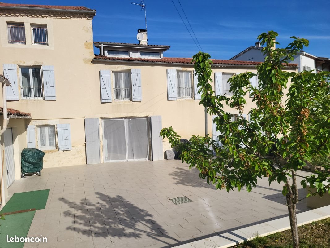 Maison à louer, 190m², Condom