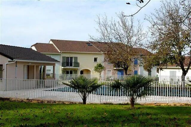 Maison à louer, 84m², Pazayac