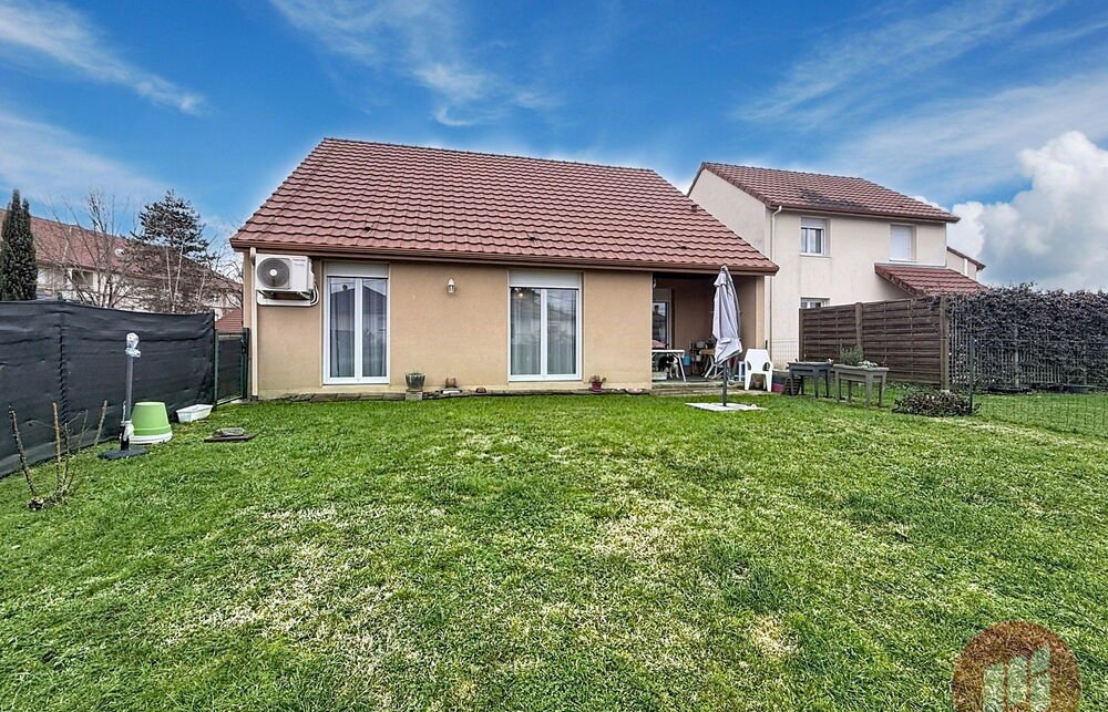 Maison à vendre, 83m², Saint-Pantaléon-de-Larche