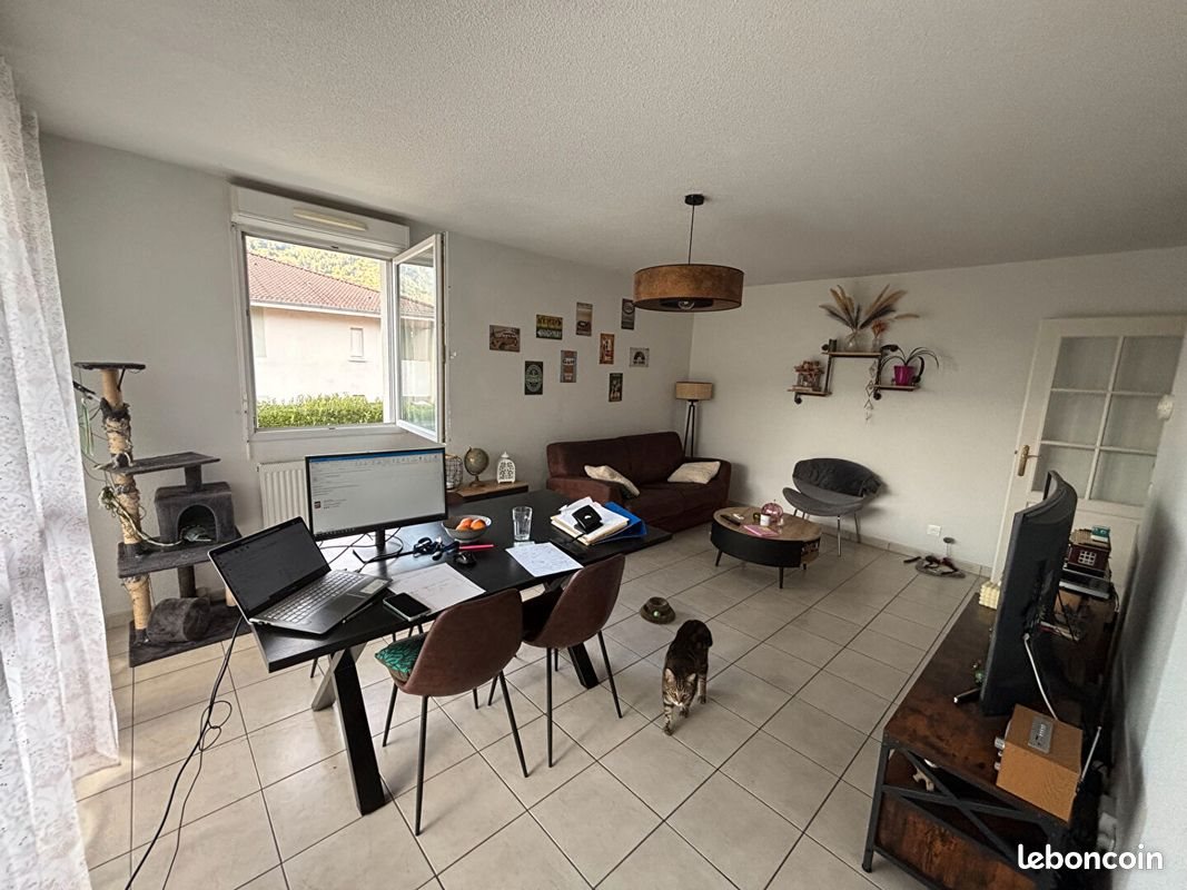 Appartement à louer, 83m², Cluses