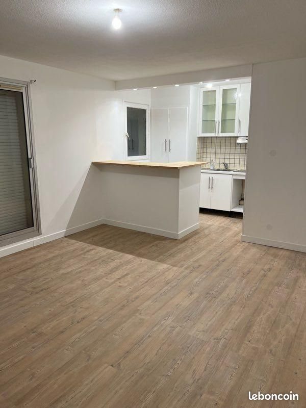 Appartement à louer, 40m², Marseille 8ème