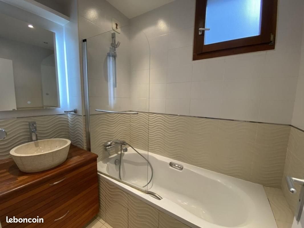 Appartement à louer, 48m², Issy-les-Moulineaux