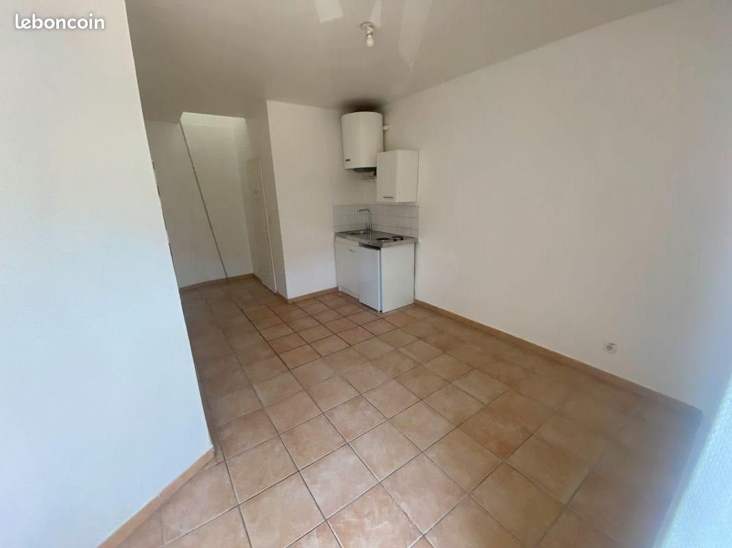 Appartement à louer, 25m², Marseille 9ème