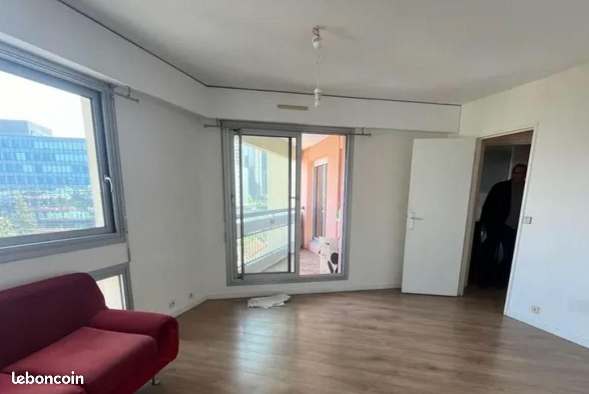 Appartement à louer, 46m², Courbevoie