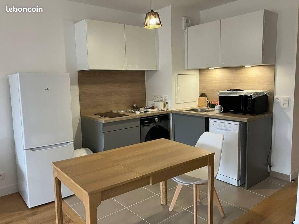 Appartement à louer, 40m², Courbevoie