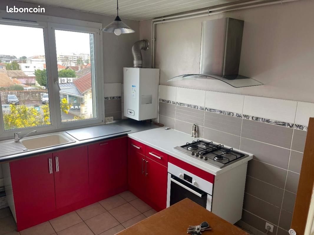 Appartement à louer, 81m², Mérignac