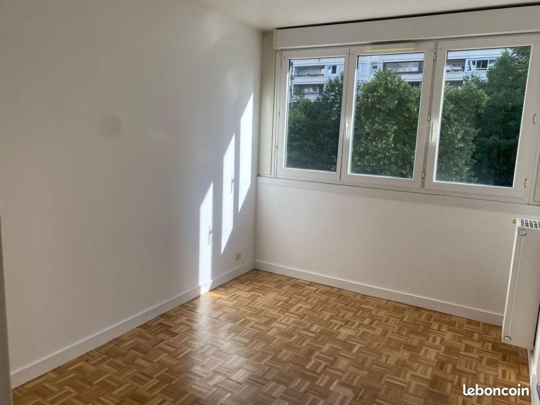 Appartement à louer, 64m², Courbevoie
