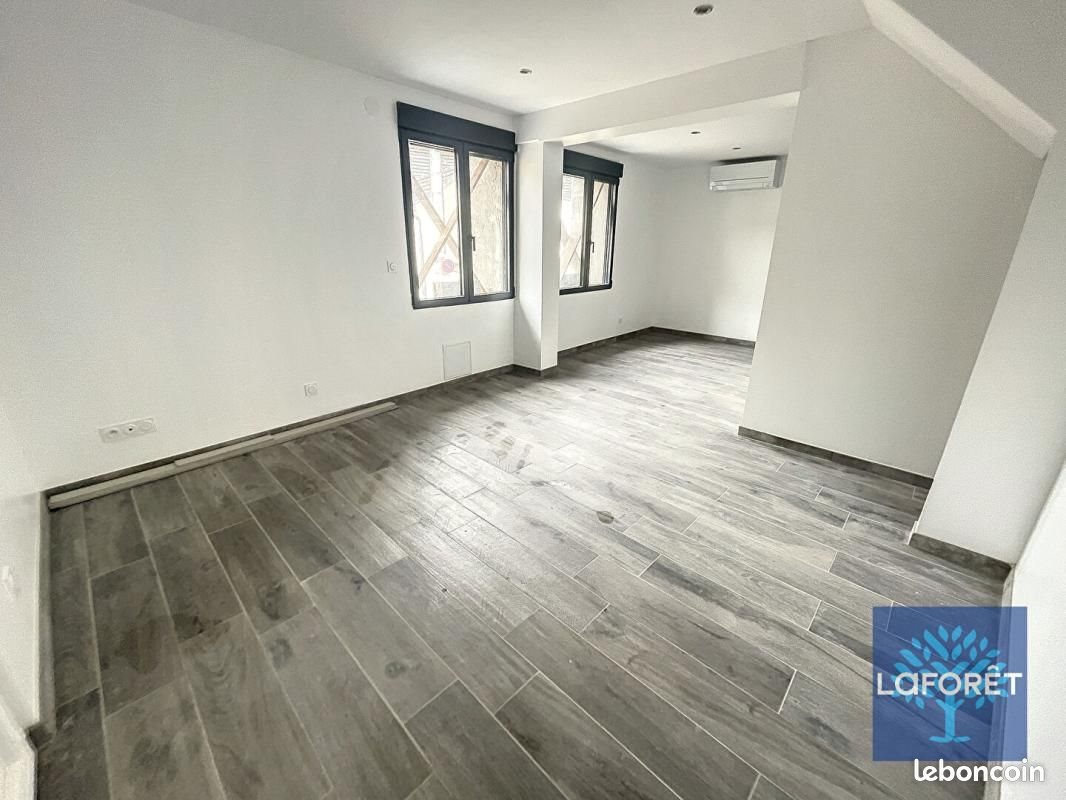 Maison à louer, 81m², Egly