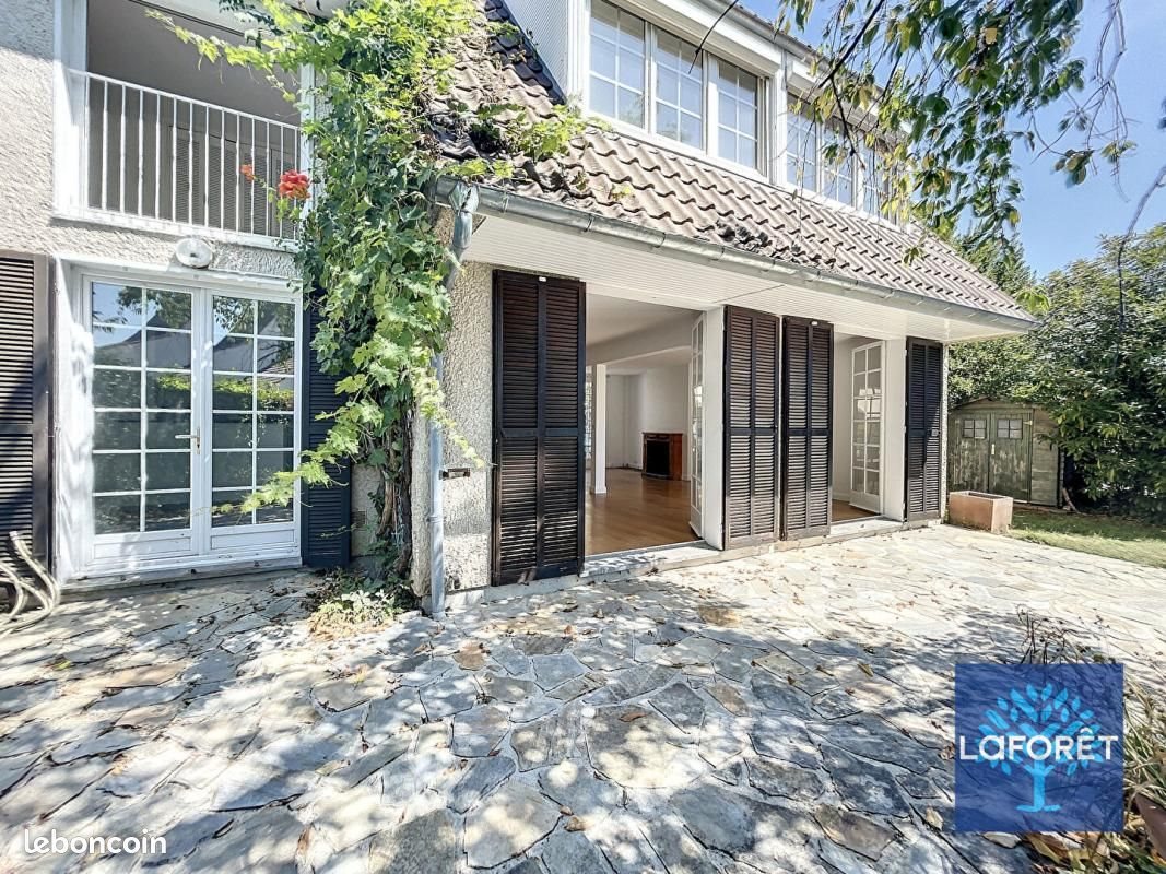 Maison à louer, 157m², Breuillet