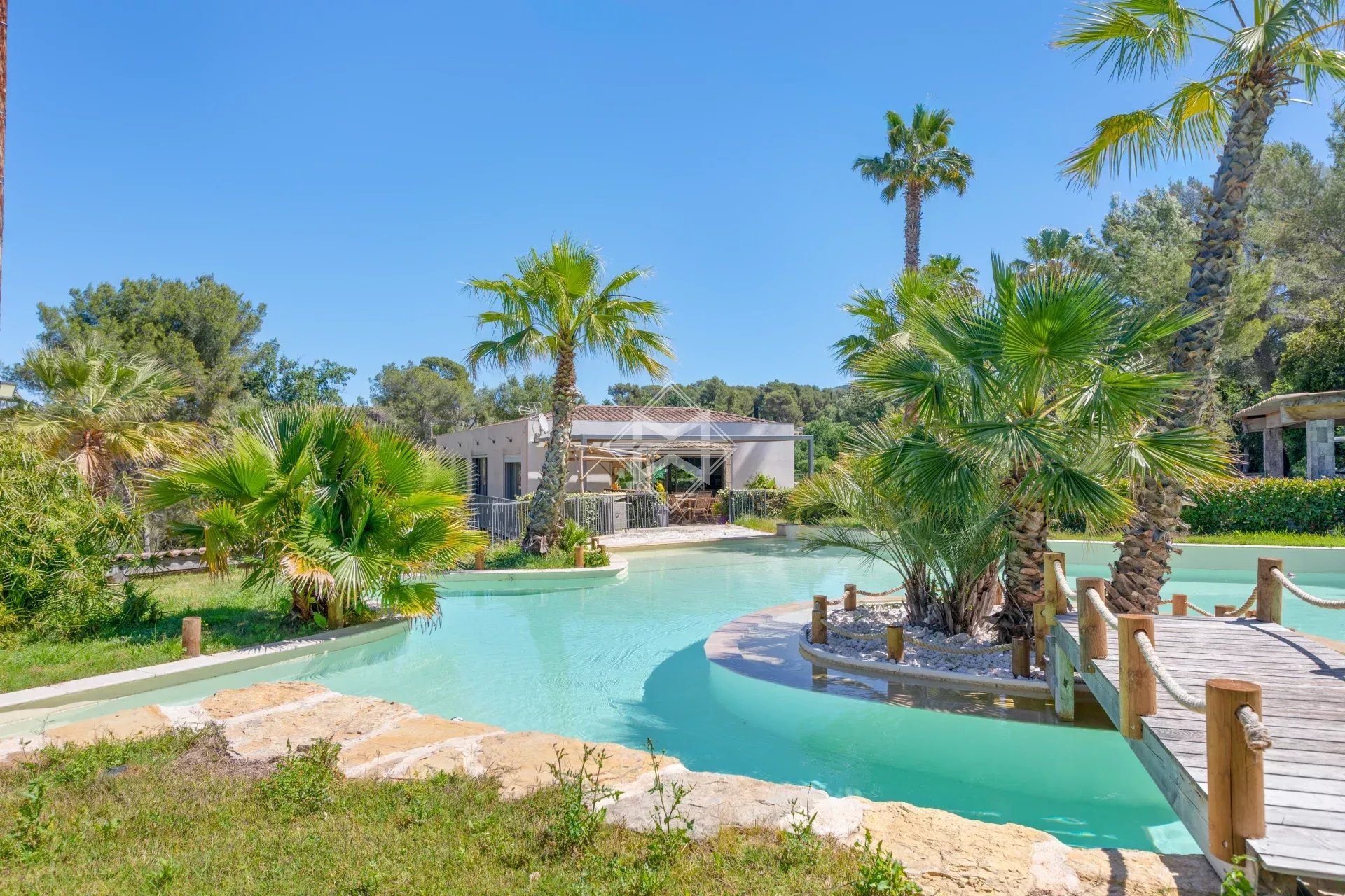 Maison à vendre, 480m², Le Pradet