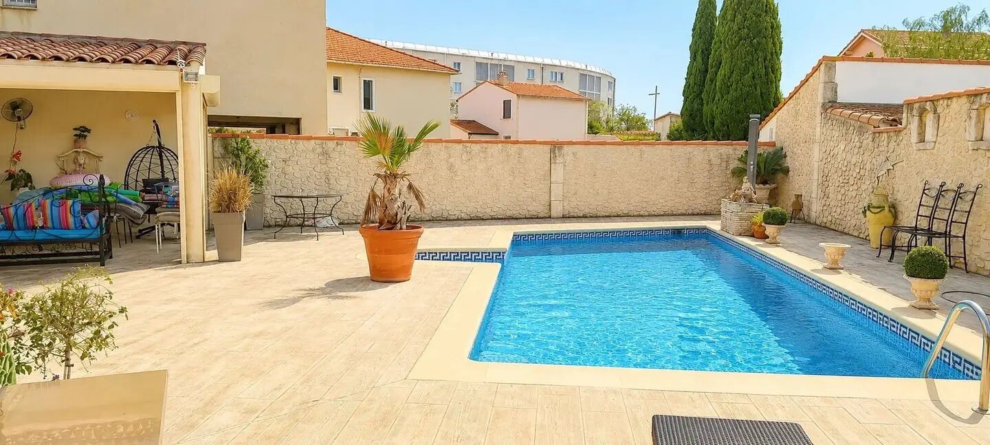 Maison à vendre, 348m², Port-Saint-Louis-du-Rhône