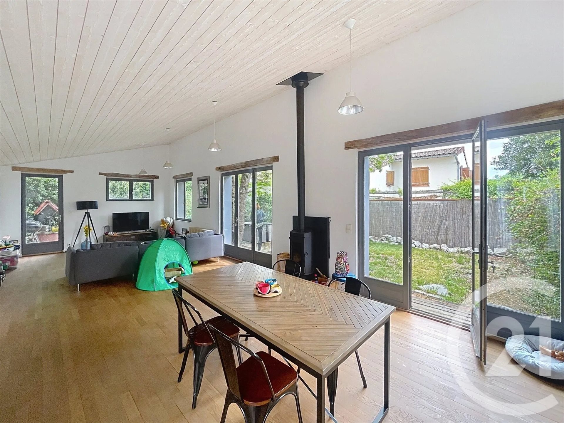 Maison à vendre, 214m², Saint-Sulpice-la-Pointe