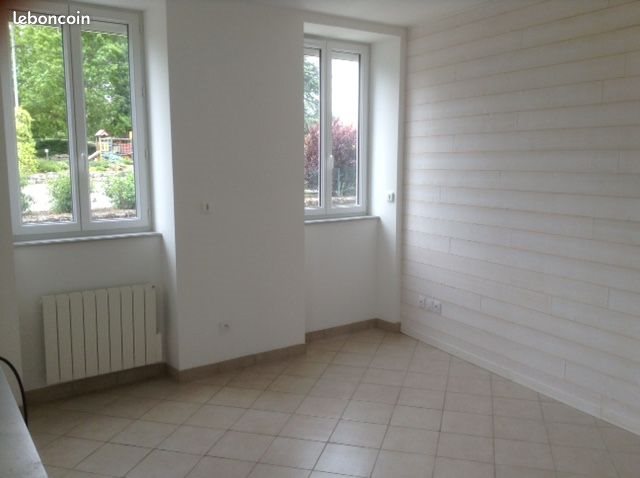 Appartement à louer, 35m², Bessenay