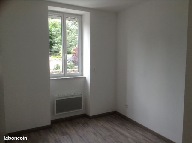 Appartement à louer, 35m², Bessenay