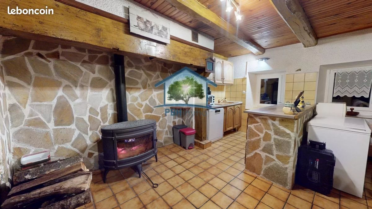 Maison à vendre, 107m², Bourg-Lastic