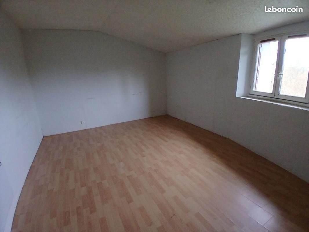 Maison à vendre, 90m², Saint-Julien-de-Vouvantes
