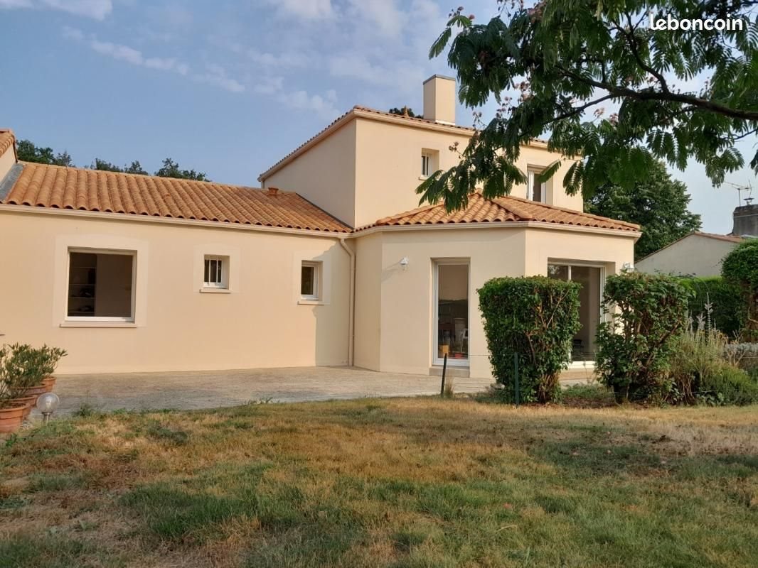 Maison à louer, 145m², La Limouzinière