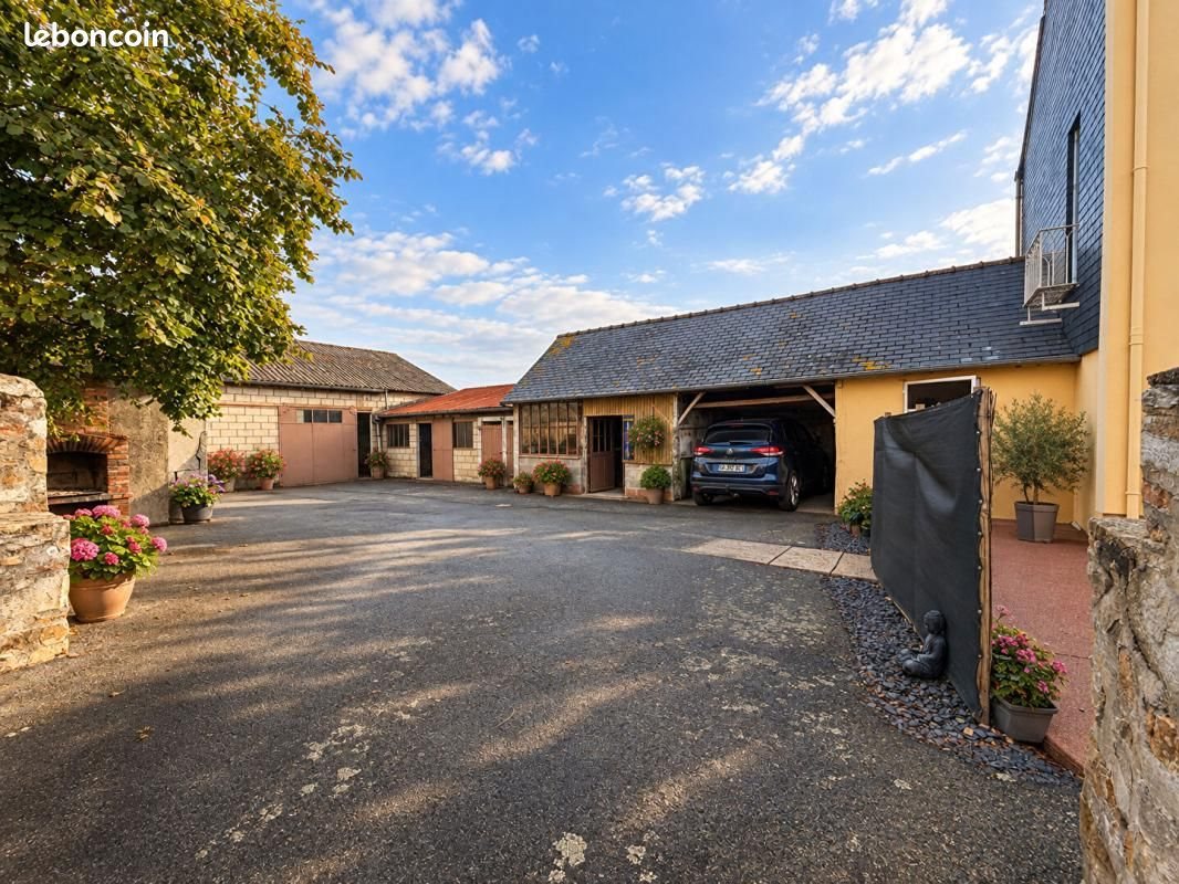 Maison à vendre, 178m², Lusanger