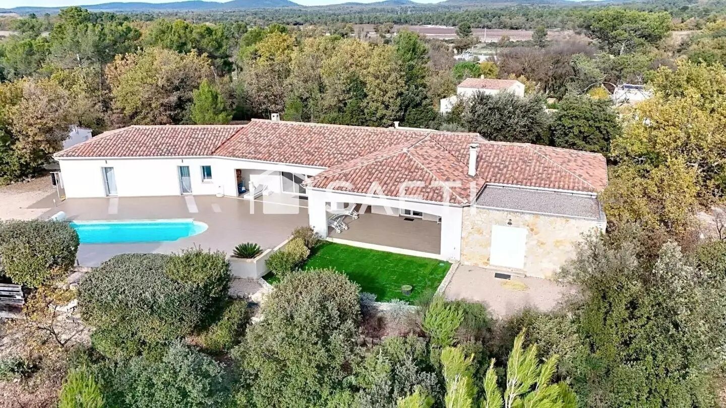 Maison à vendre, 205m², Ollières