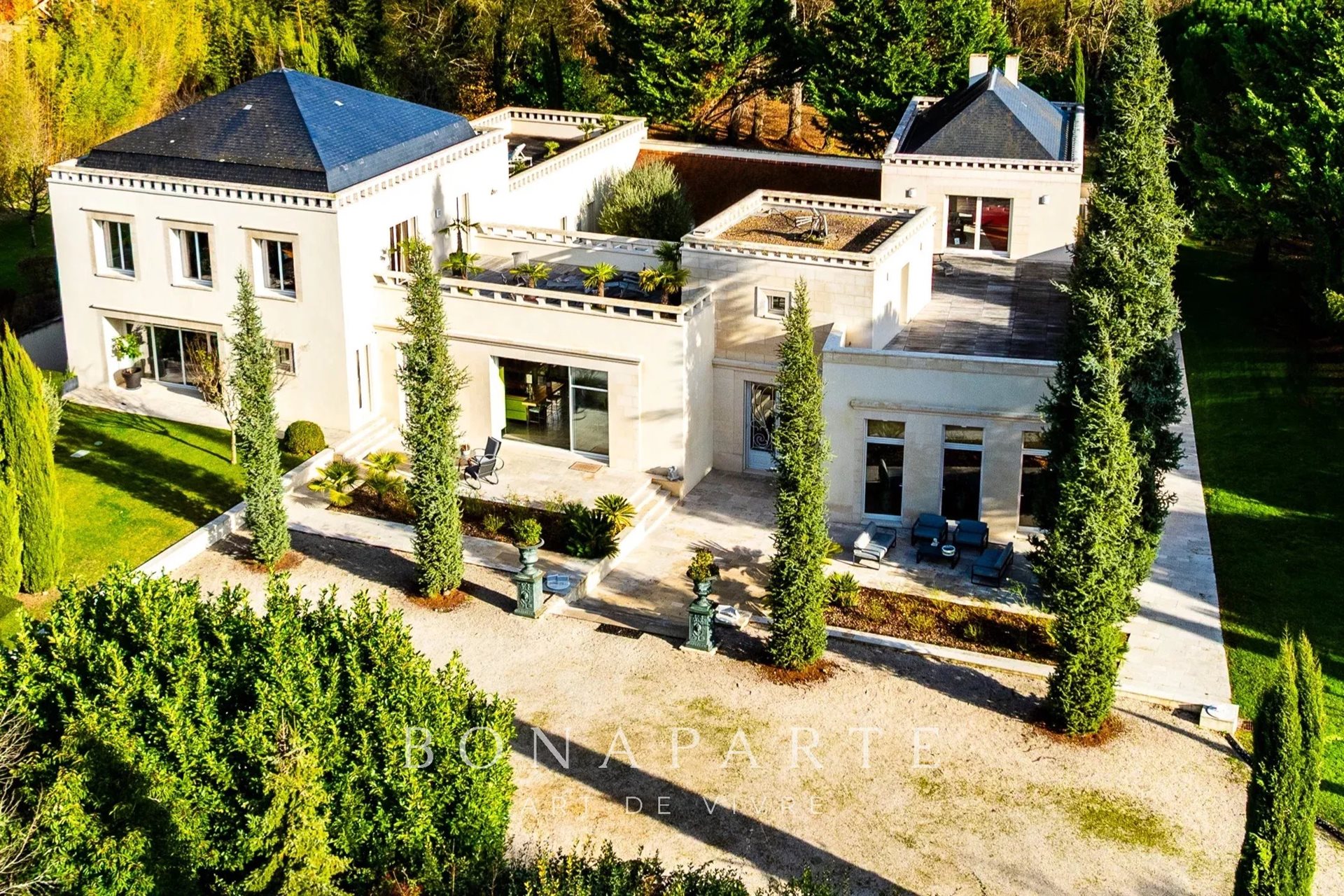 Maison à vendre, 580m², Saint-Cyr-sur-Loire
