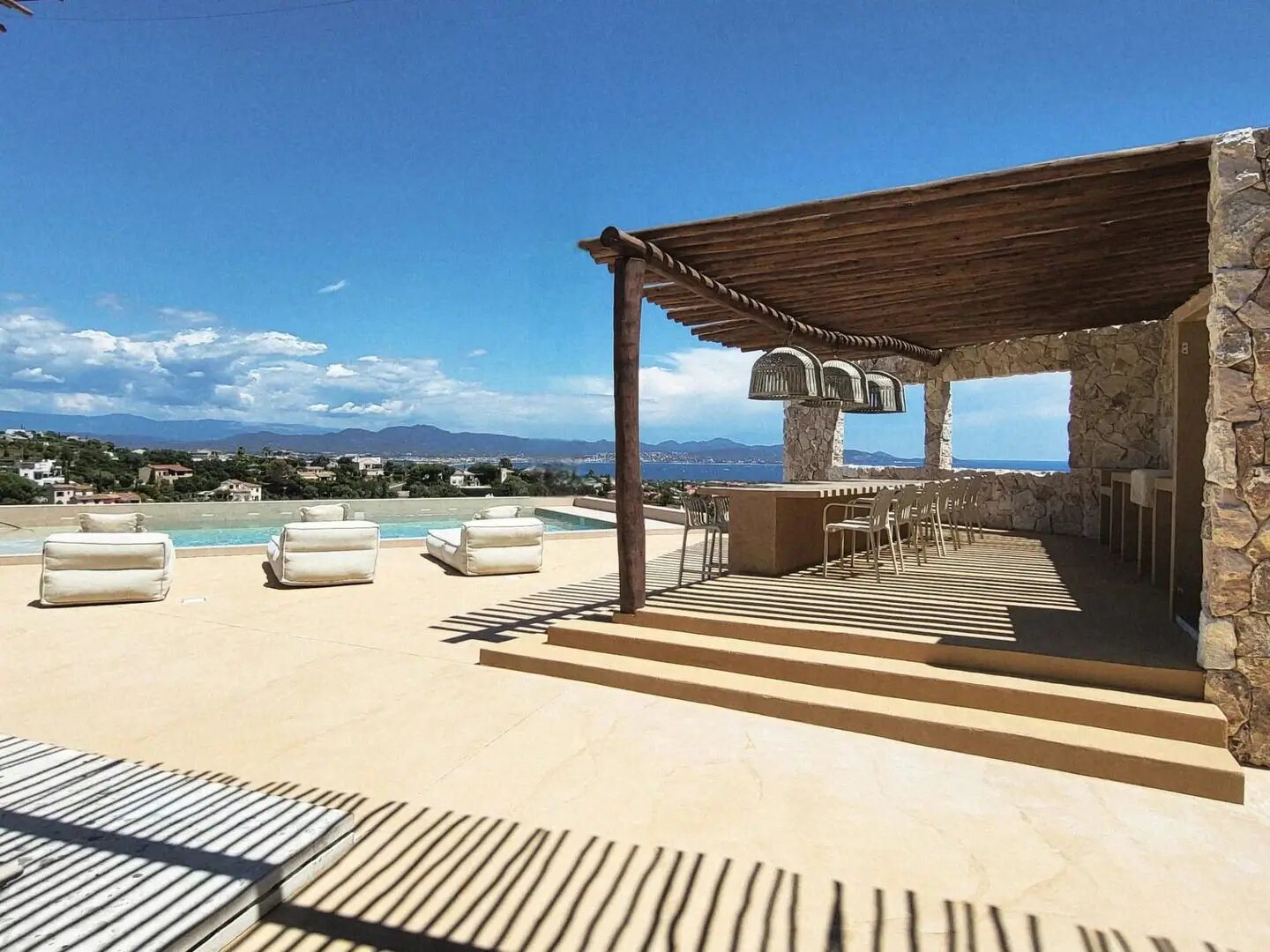 Maison à vendre, 450m², Roquebrune-sur-Argens