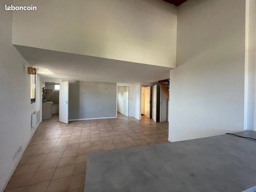 Appartement à louer, 70m², Pessac