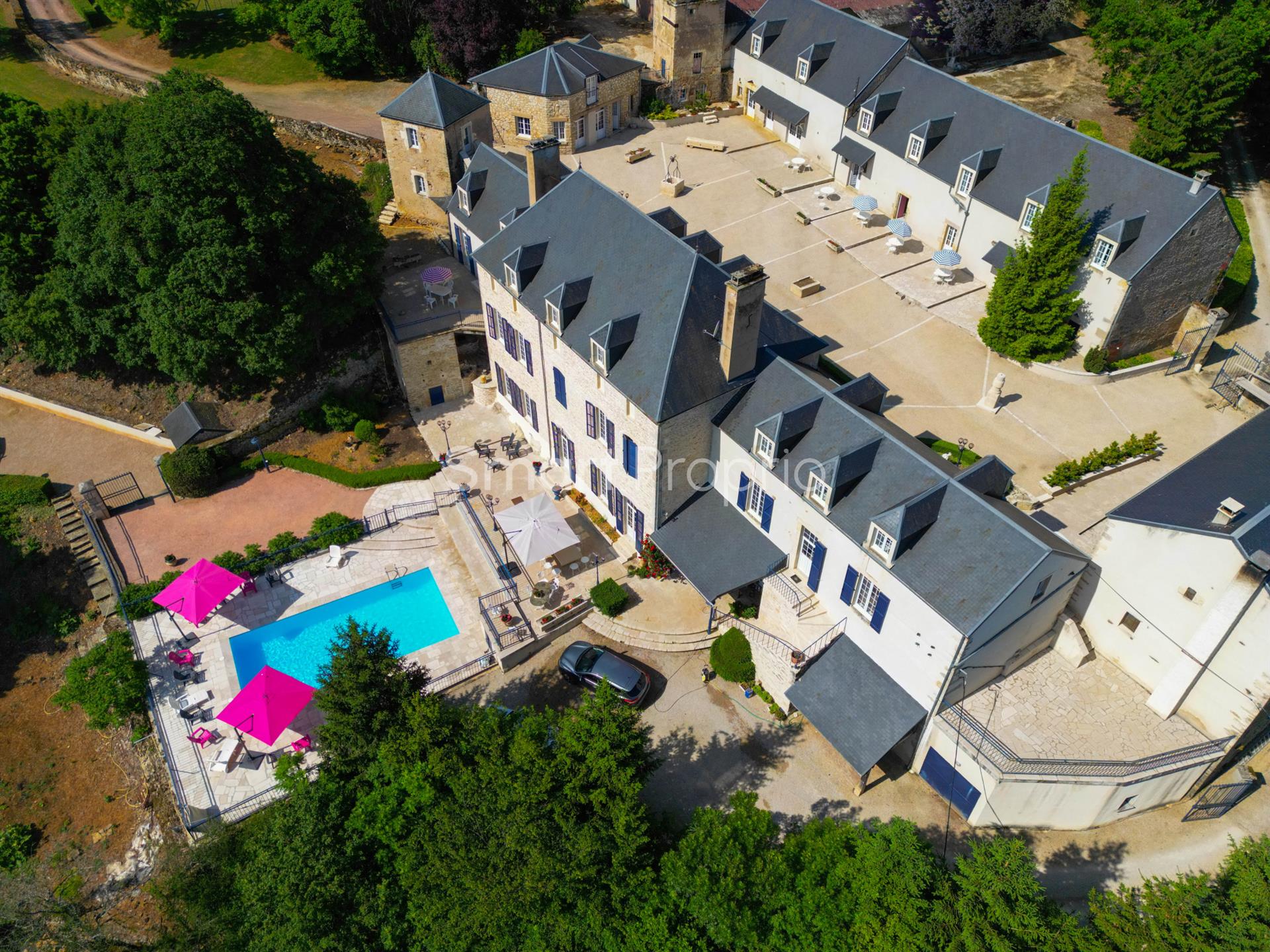 Maison à vendre, 881m², Avallon