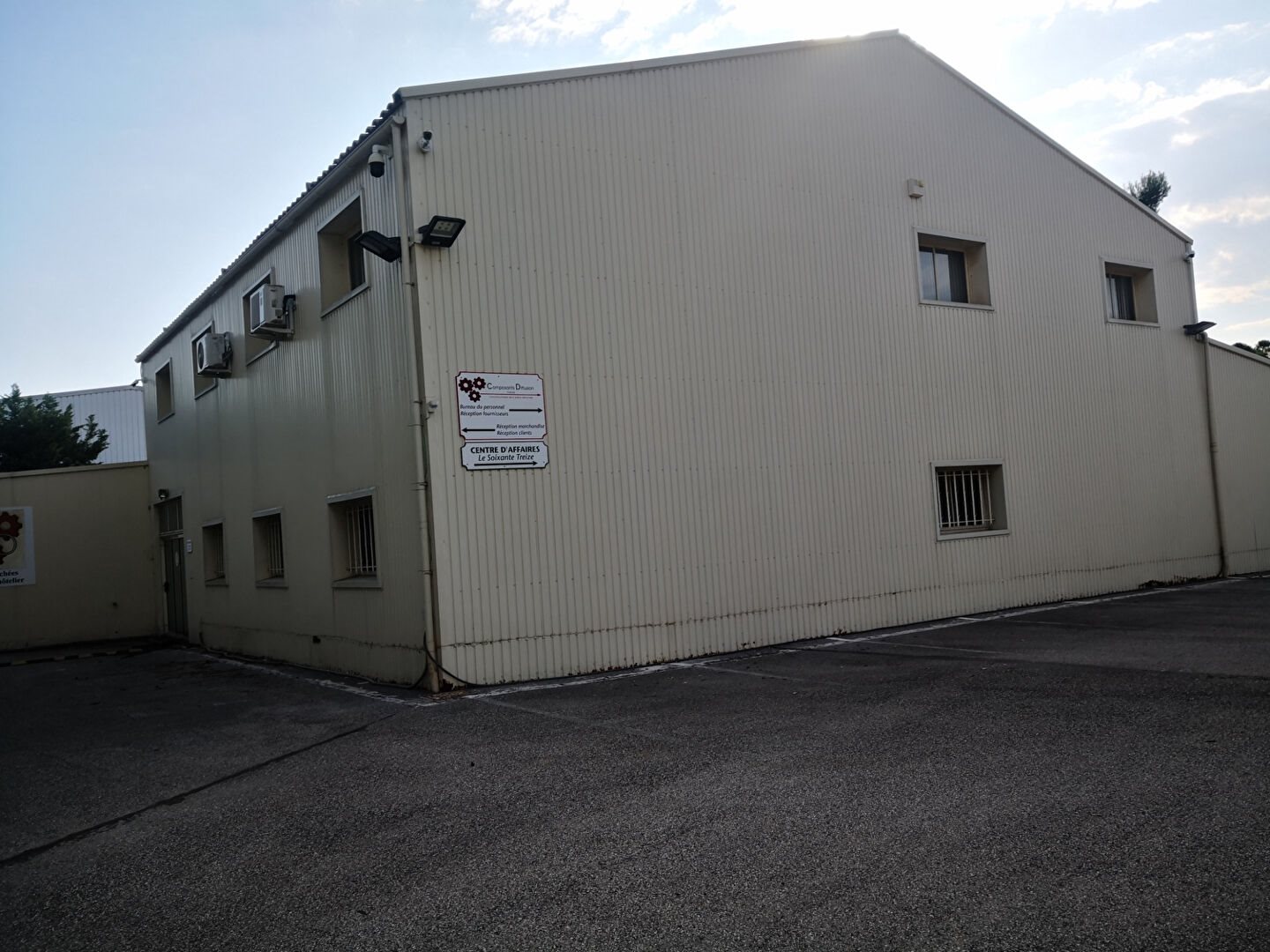 Maison à vendre, 1300m², Roquebrune-sur-Argens