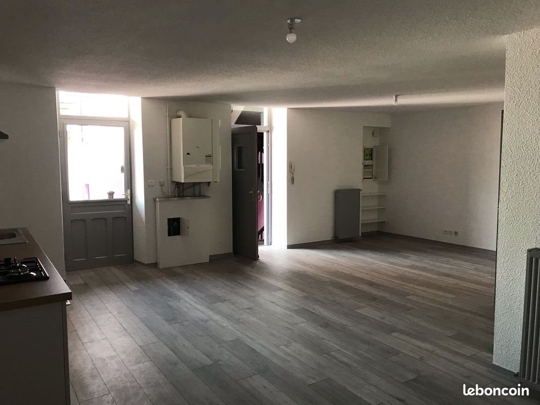 Appartement à louer, 82m², Lons-le-Saunier