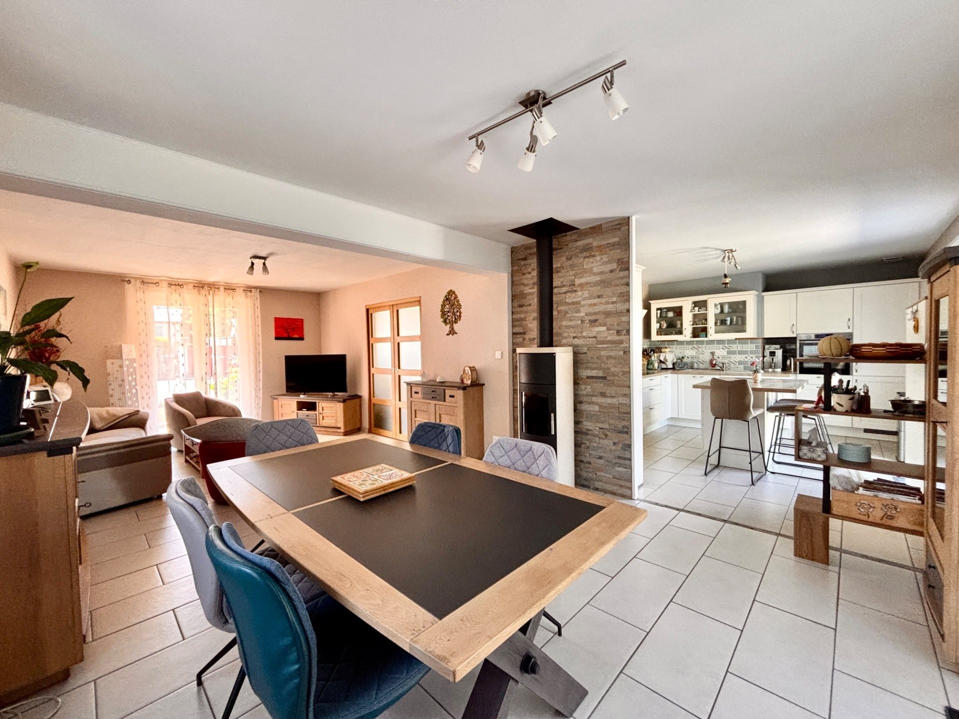 Maison à vendre, 179m², L'Abergement-de-Cuisery