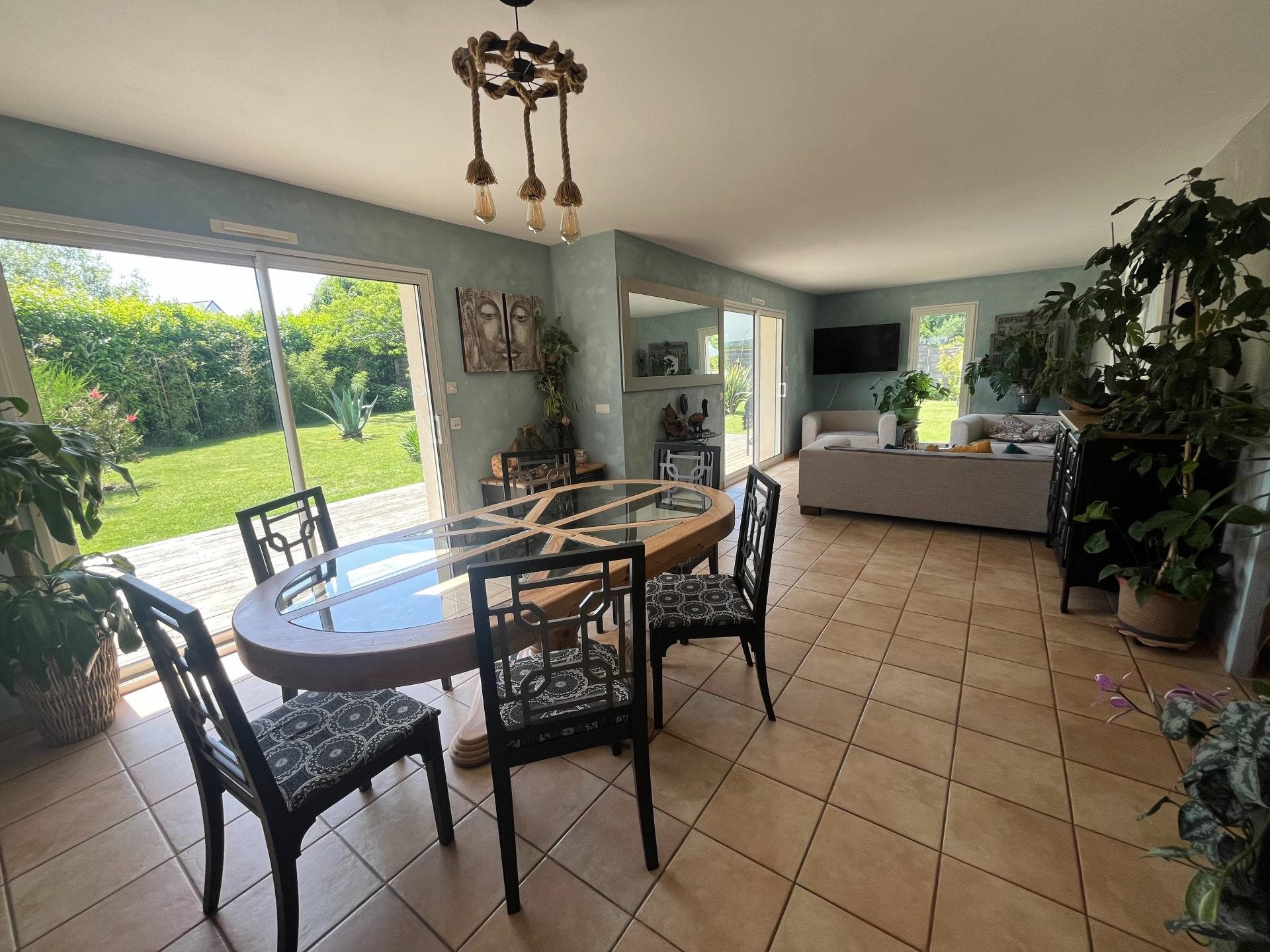 Maison à vendre, 165m², Plomelin