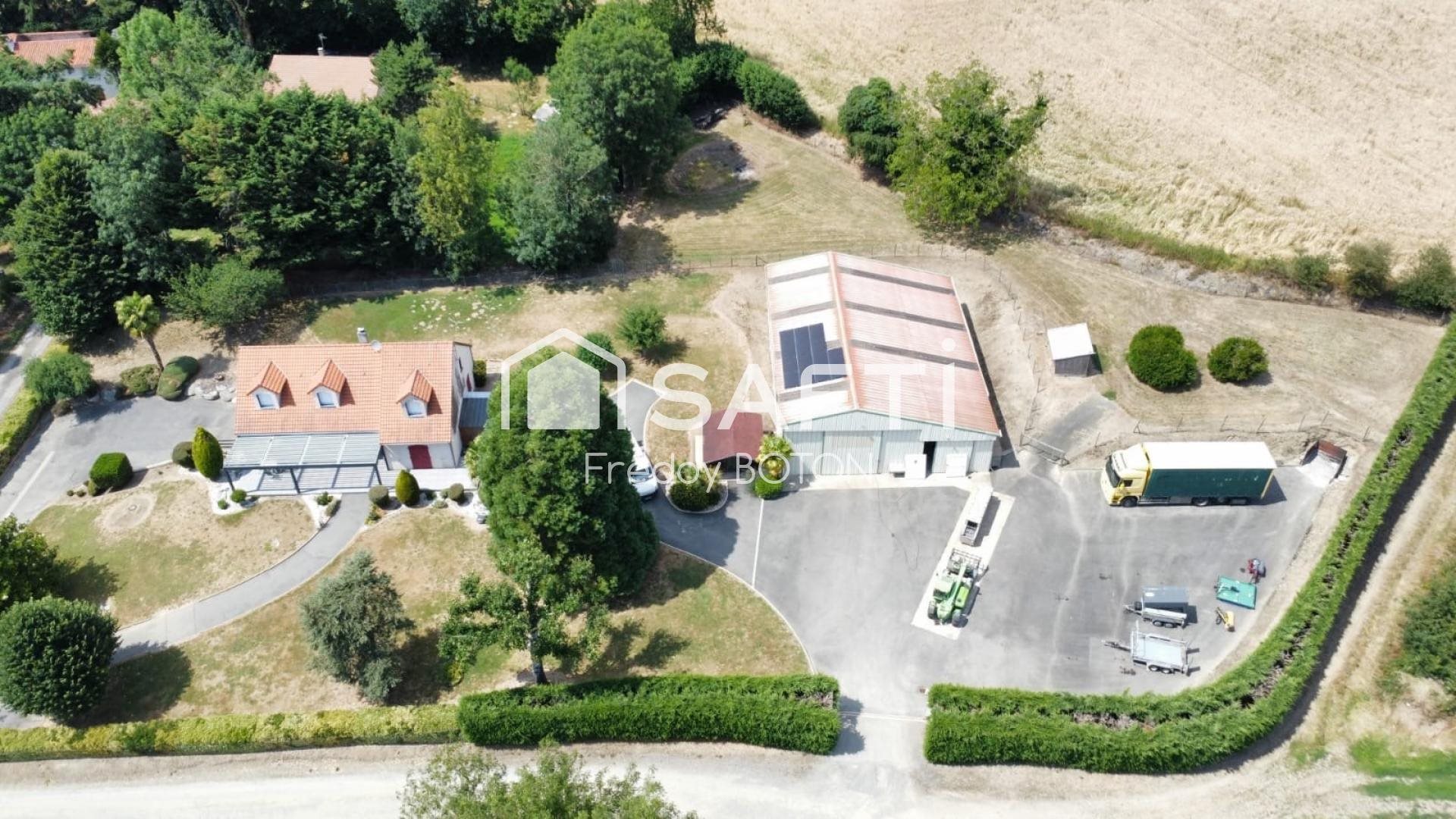 Maison à vendre, 189m², Courlay