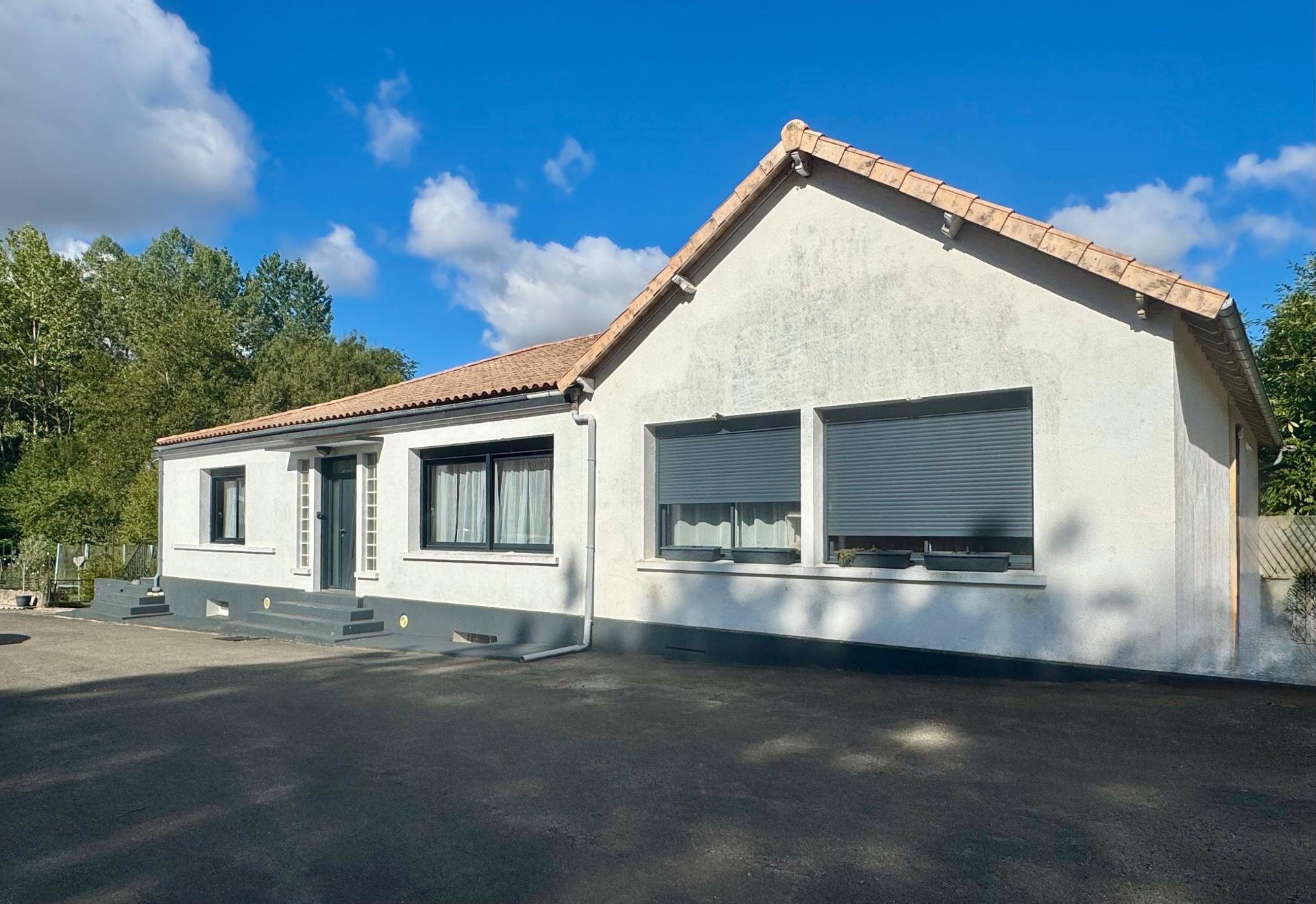Maison à vendre, 240m², Secondigny
