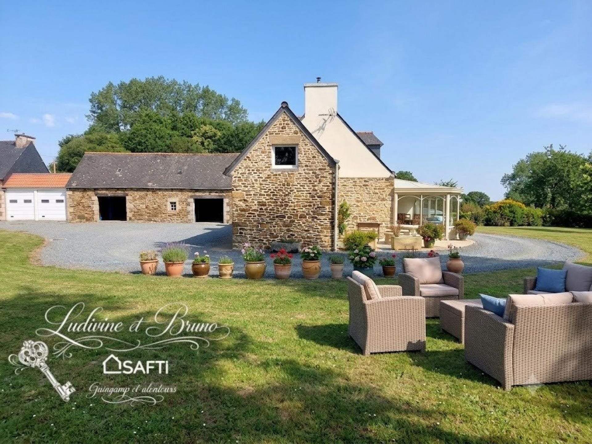 Maison à vendre, 230m², Plouëc-du-Trieux
