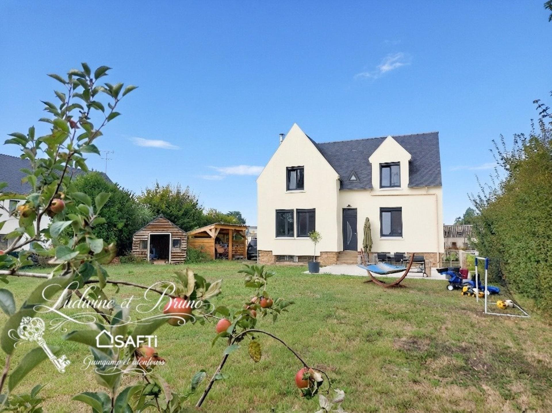 Maison à vendre, 142m², Ploëzal