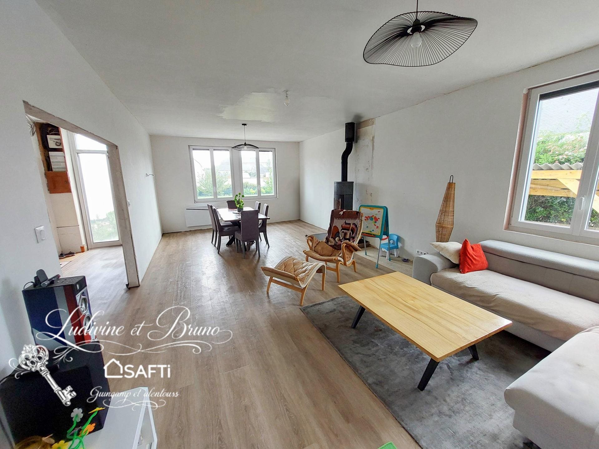 Maison à vendre, 142m², Ploëzal