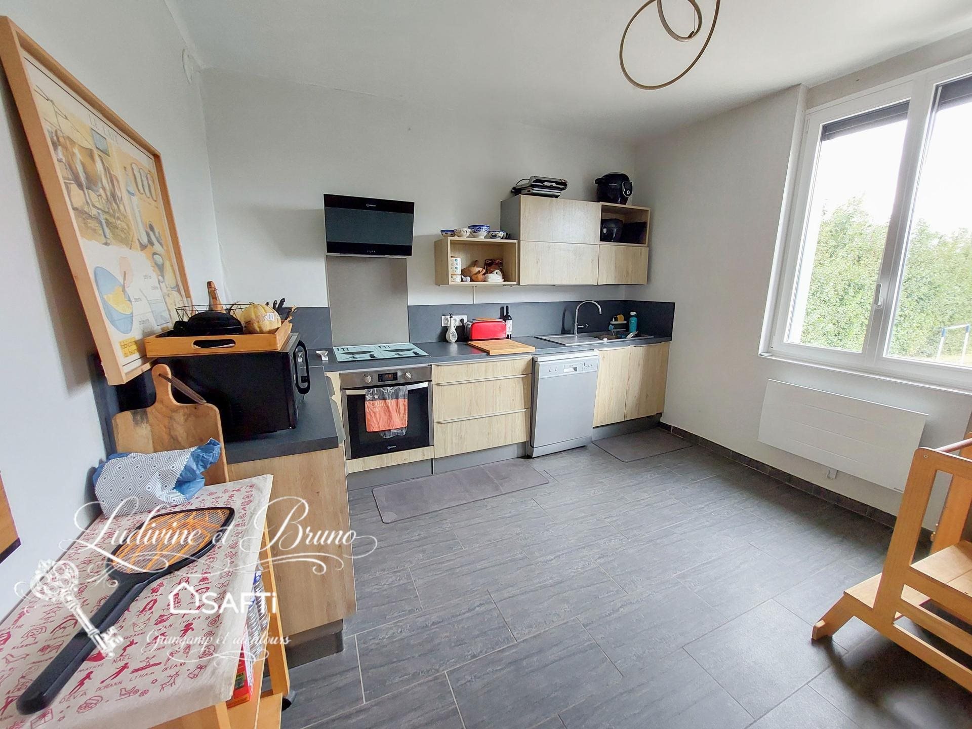 Maison à vendre, 142m², Ploëzal