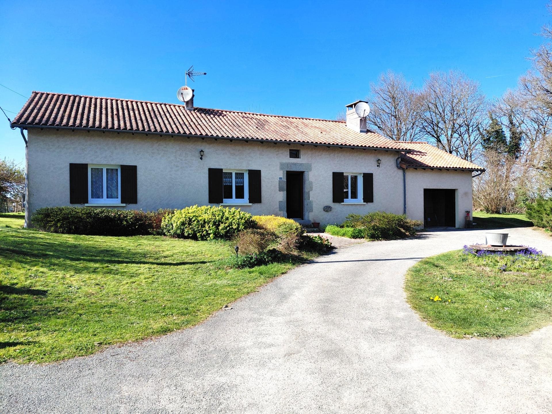 Maison à vendre, 120m², Saint-Saud-Lacoussière