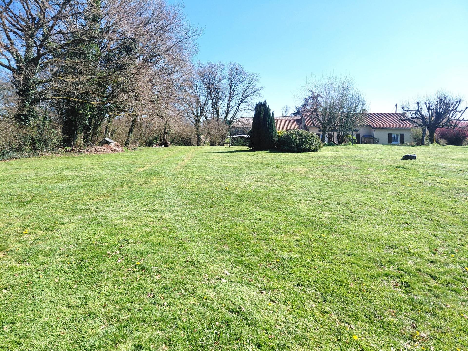 Maison à vendre, 120m², Saint-Saud-Lacoussière