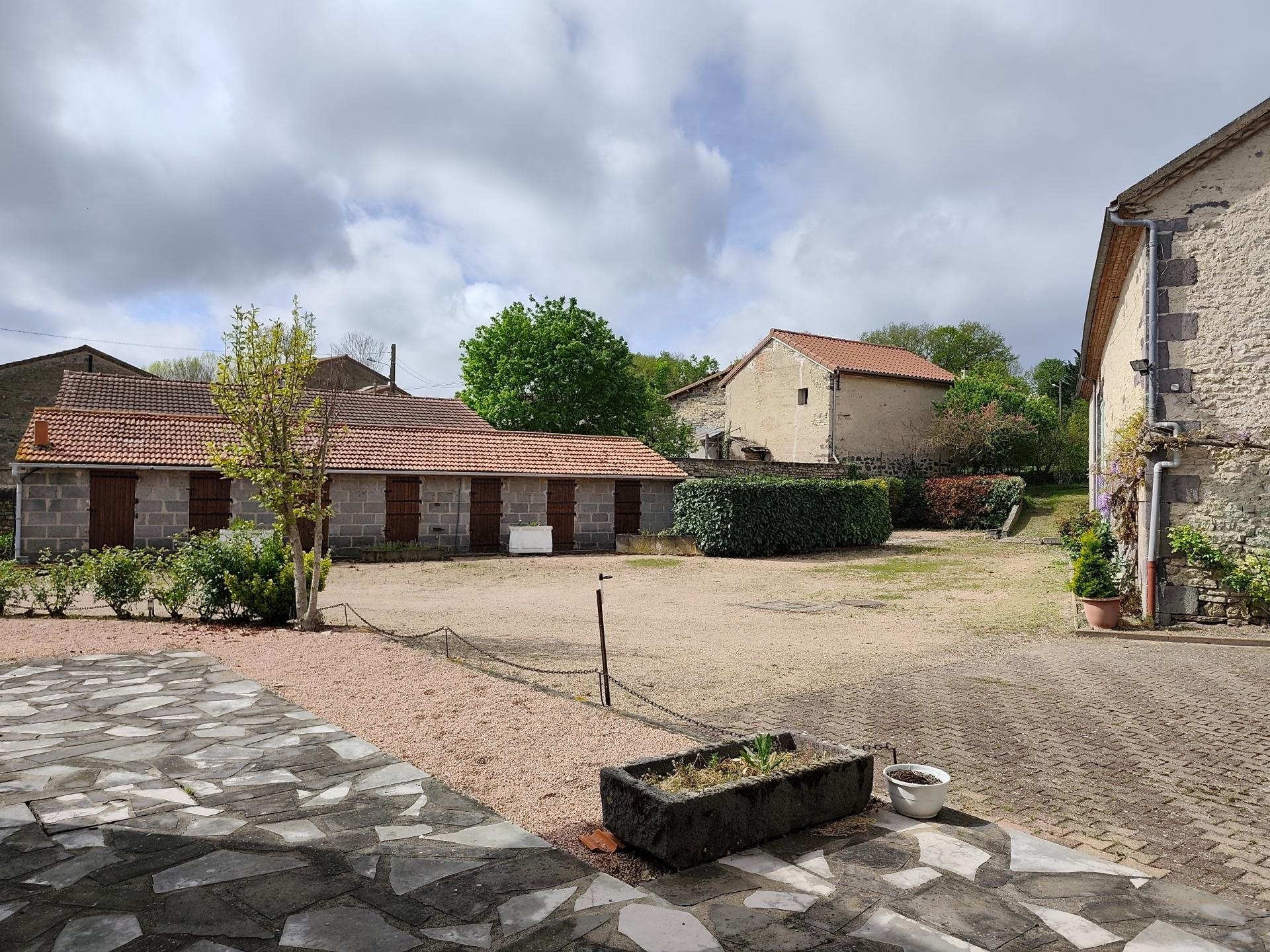 Maison à vendre, 164m², Thuret