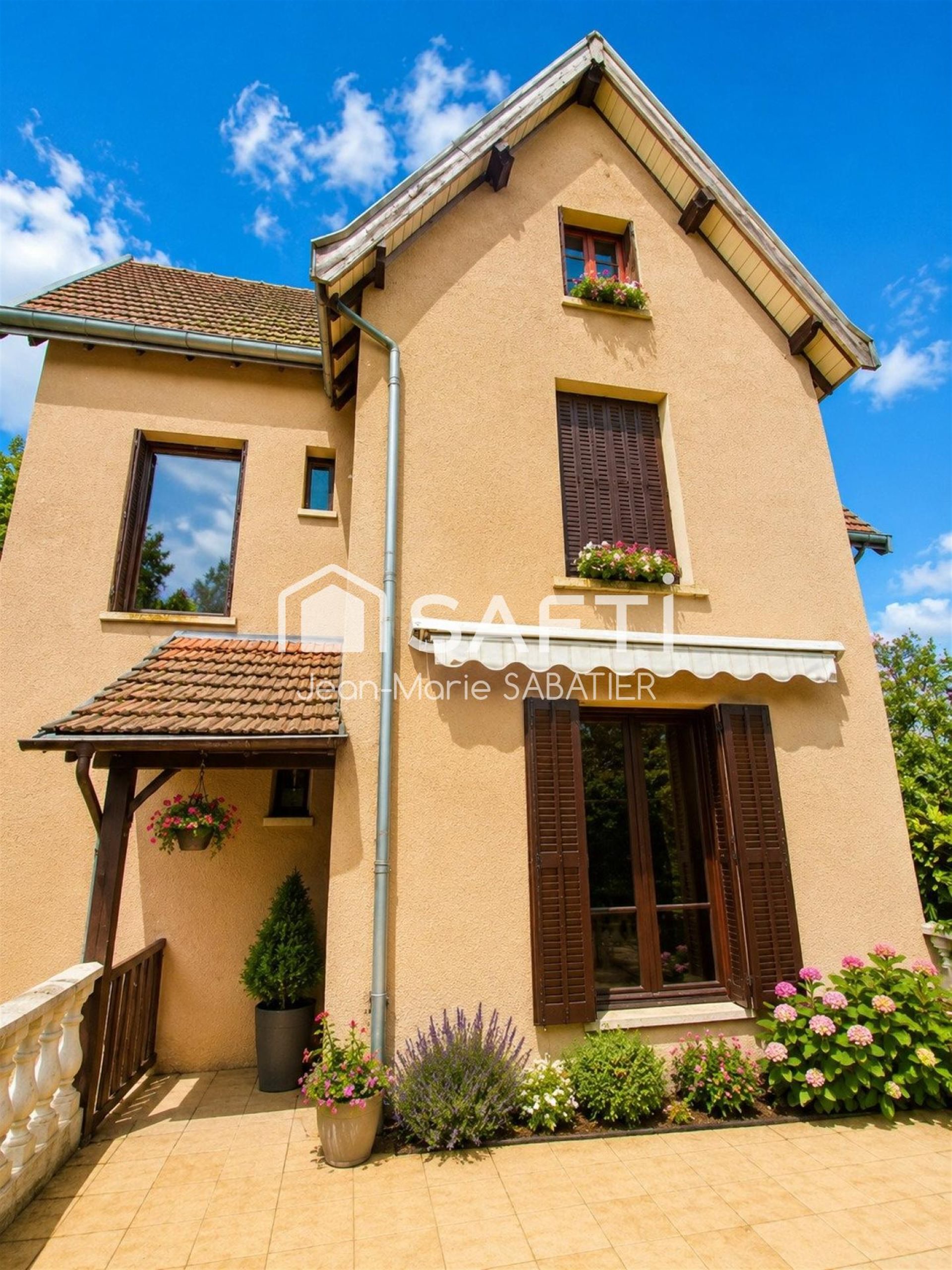 Maison à vendre, 149m², Vernassal