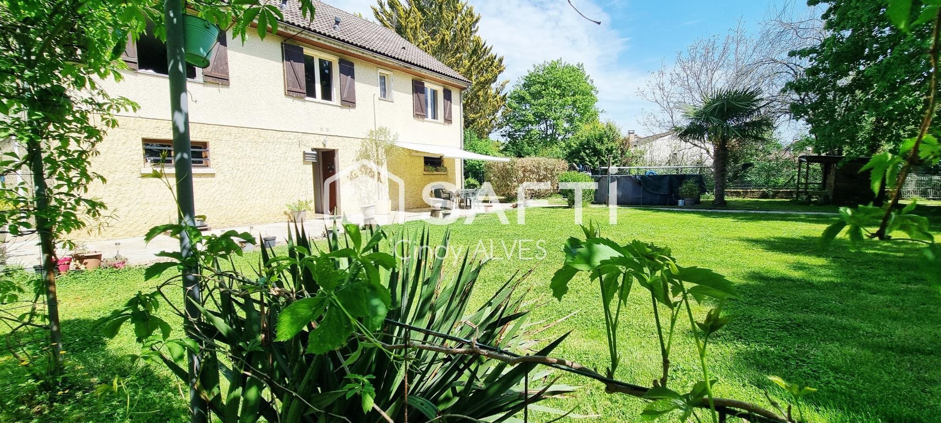 Maison à vendre, 110m², Bétaille