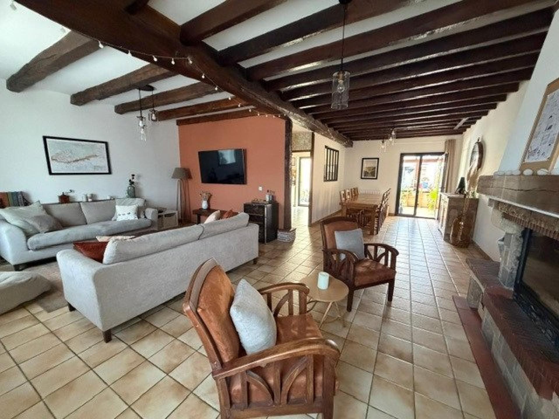 Maison à vendre, 247m², Saint-Denis-de-l'Hôtel