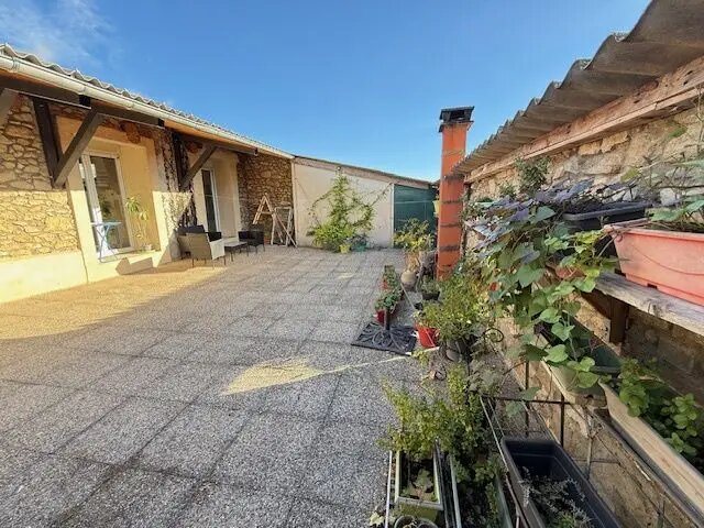 Maison à vendre, 150m², Adissan