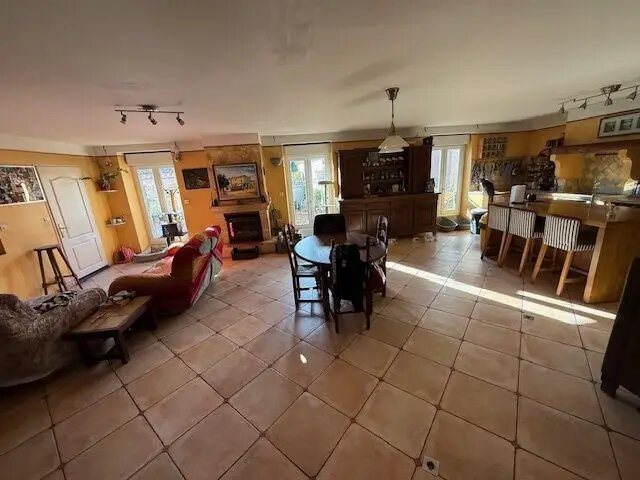 Maison à vendre, 150m², Adissan