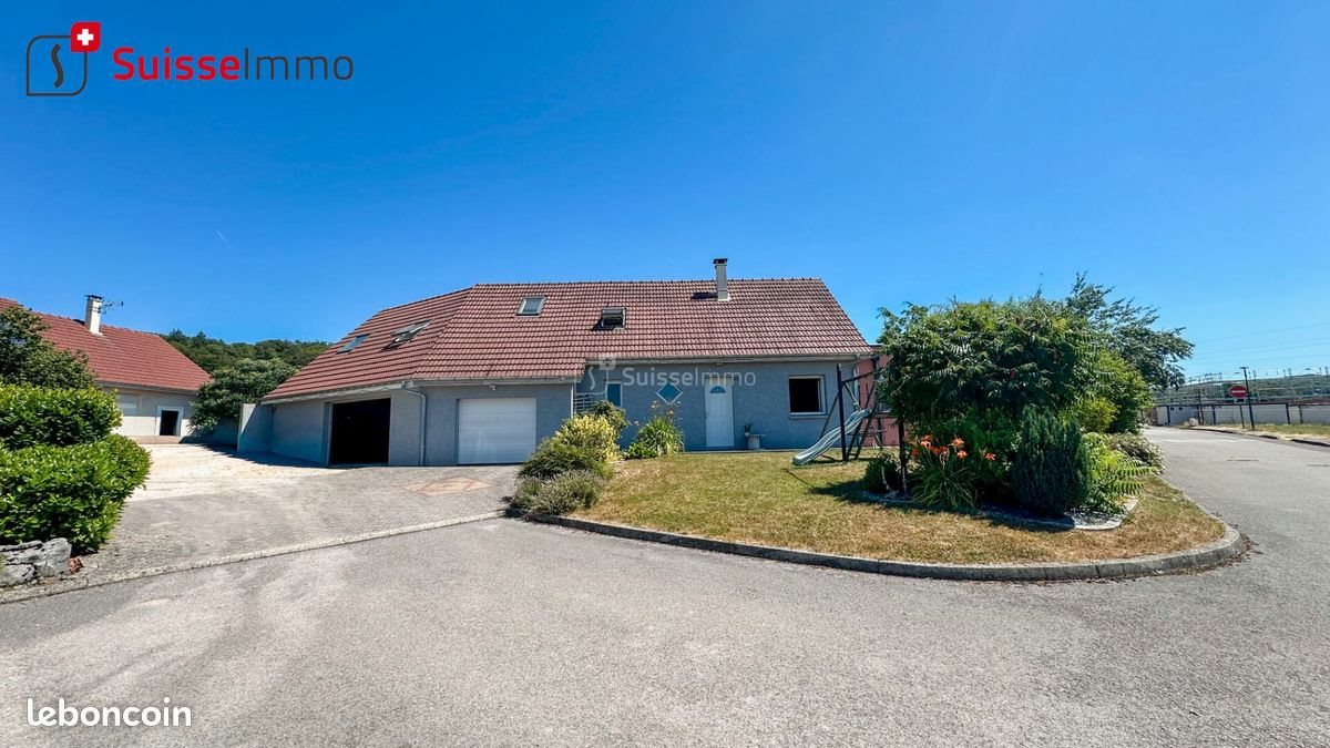 Maison à vendre, 178m², Fêche-l'Eglise