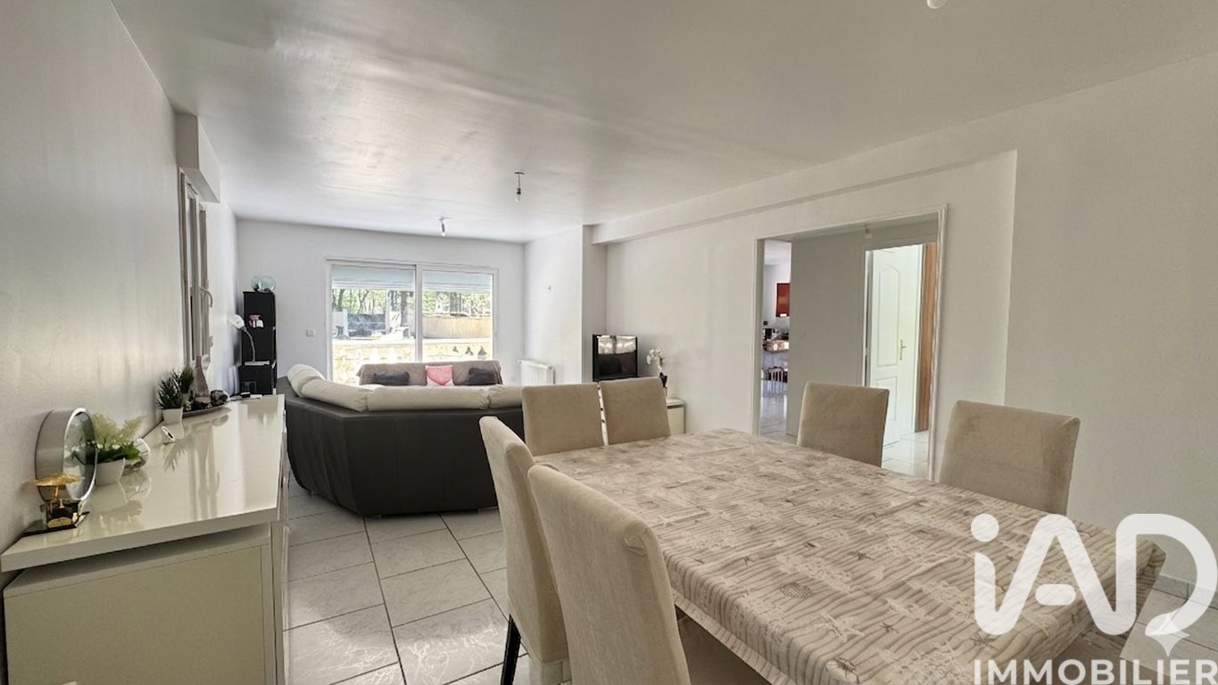 Maison à vendre, 136m², Sylvains-les-Moulins